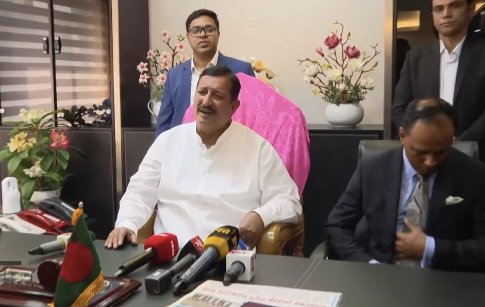 সততার সাথে জনগণের দোরগোড়ায় ভূমি সেবা পৌঁছে দিব: ভূমিমন্ত্রী