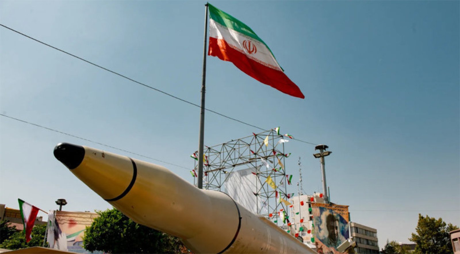 ইরানের এক হামলায় পাল্টে গেল যুদ্ধের হিসেব: আল-জাজিরার বিশ্লেষণ