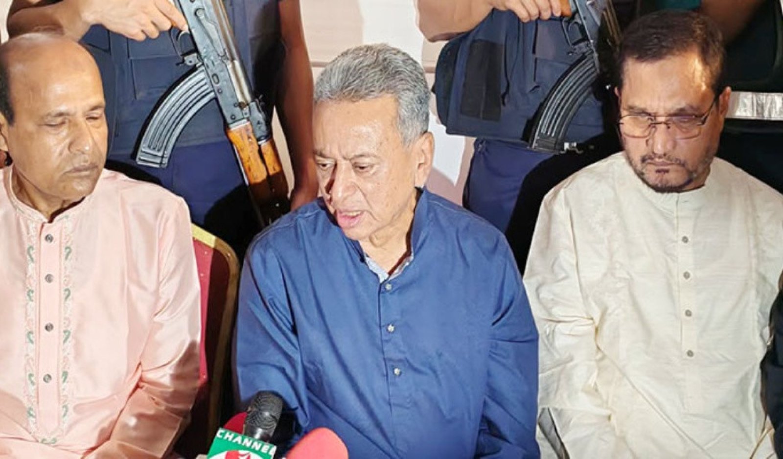 যুদ্ধাবস্থাতেও দেশে তেলের দাম বাড়েনি : অর্থমন্ত্রী