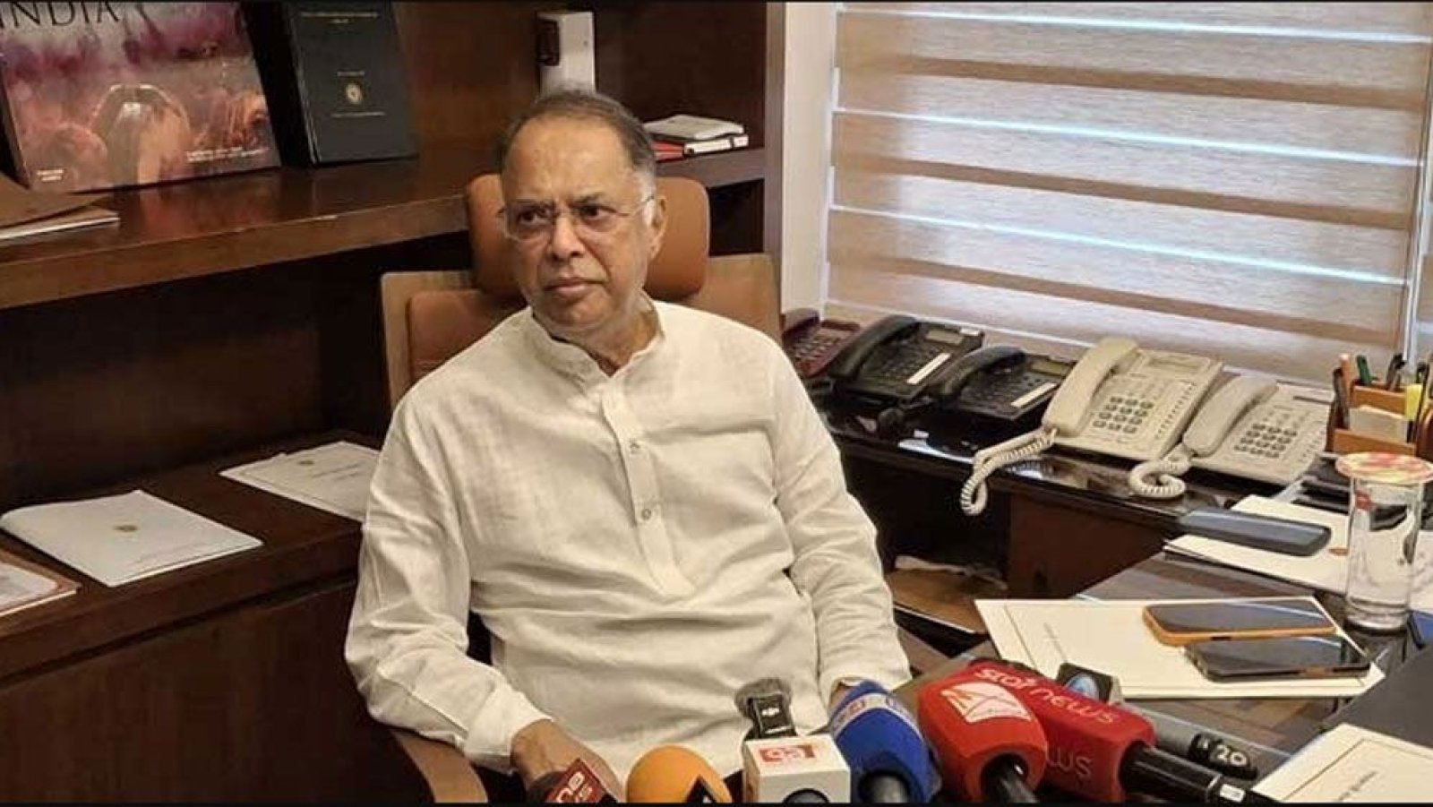 তেলের অভাবে কারও গাড়ি কি বন্ধ হয়ে গেছে? —প্রশ্ন জ্বালানি মন্ত্রীর