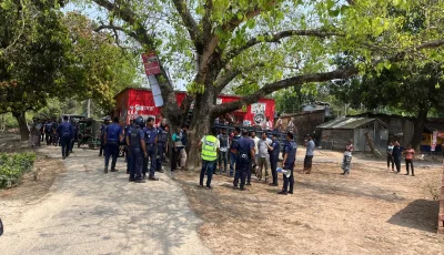 চাঁপাইনবাবগঞ্জে শালিস বৈঠকে উত্তেজনা, ককটেল বিস্ফোরণ