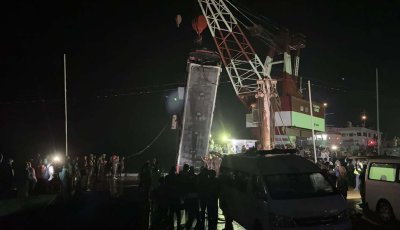 পদ্মার বুকে ট্র্যাজেডি: বাস উদ্ধারে মিললো ১৮ মরদেহ