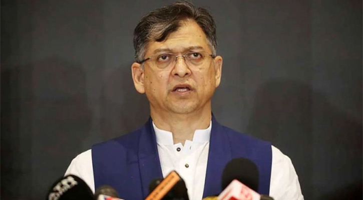 প্রধান উপদেষ্টাকে প্রতিরক্ষা বাহিনীর সঙ্গে সুসম্পর্ক বজায় রাখার পরামর্শ সালাহউদ্দিন আহমদের